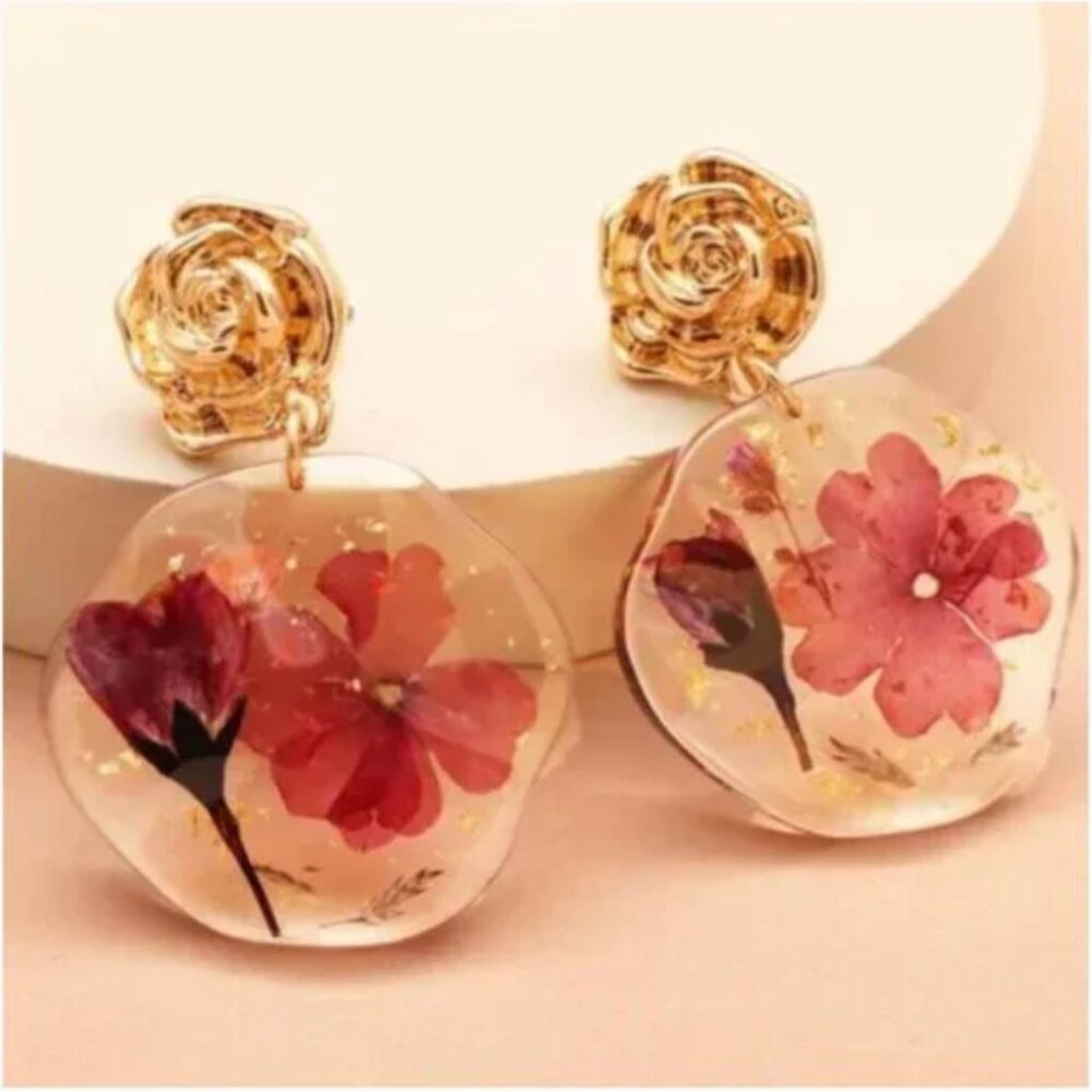 ⭐️❤️ FREE Dried Flower Hammered Outline Drop Glam Girly Classy Party Earrings
